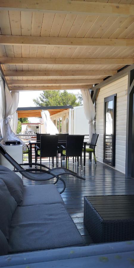 Mobile Home Lux Otok Murter Jezera Exterior foto