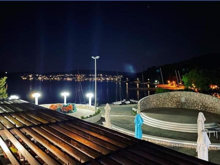 Mobile Home Lux Otok Murter Jezera Exterior foto