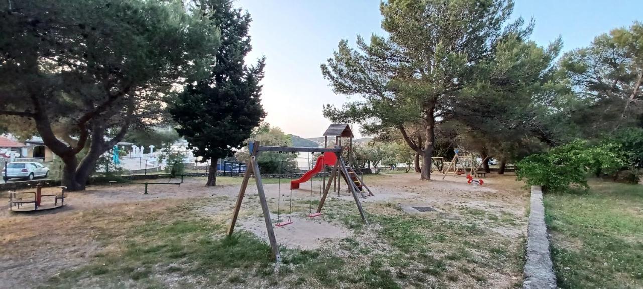 Mobile Home Lux Otok Murter Jezera Exterior foto